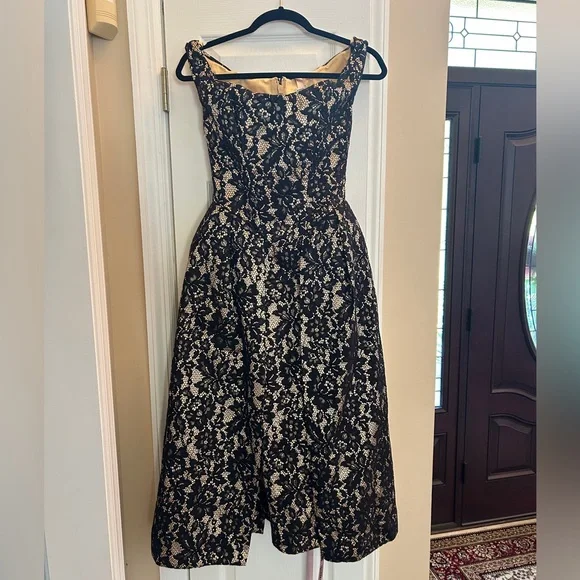 House of CB “Charming” Midi Dress NWOT - Picture 3 of 5